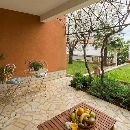 Apartments Zomzi Porec Exterior photo