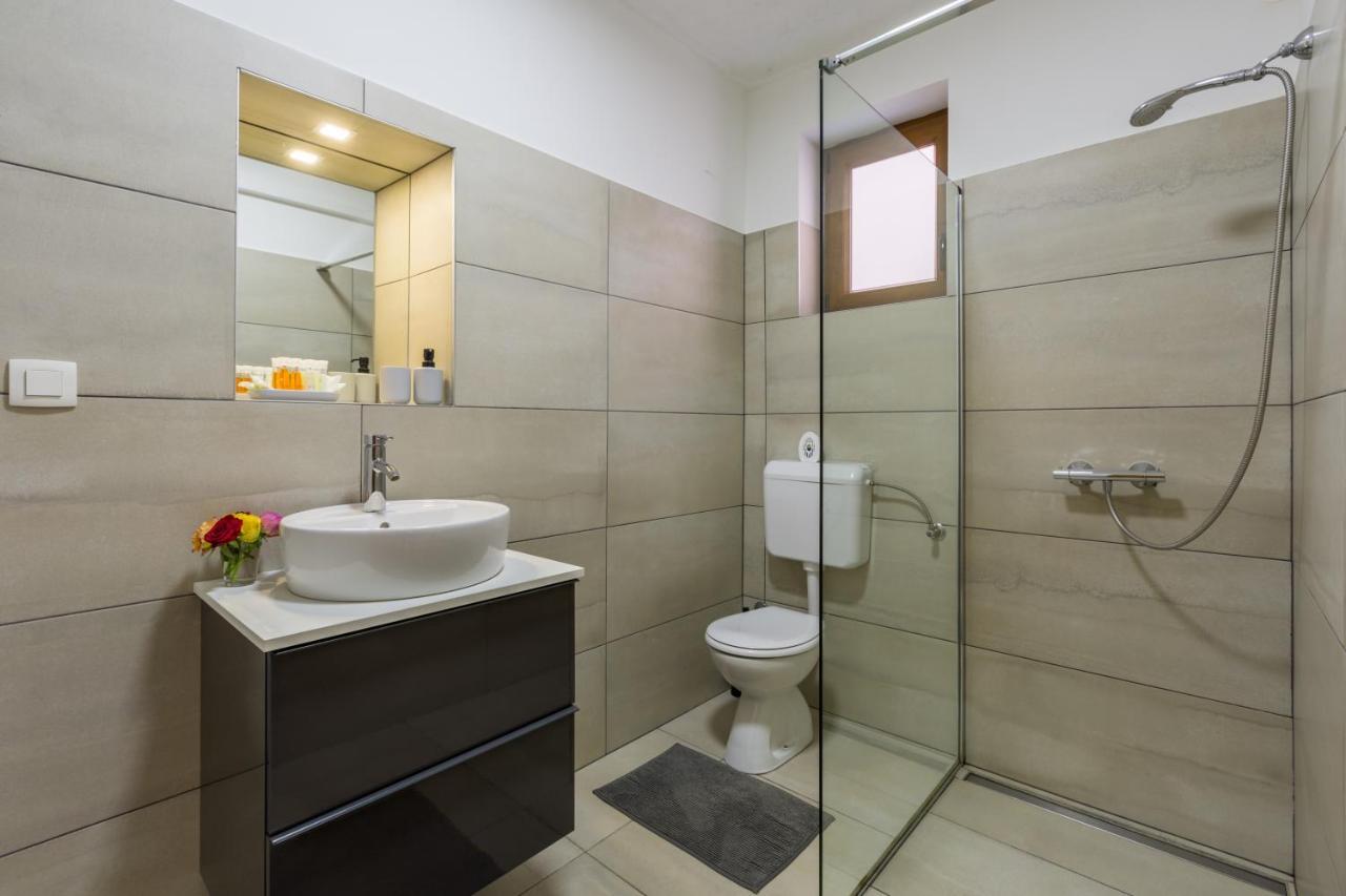 Apartments Zomzi Porec Exterior photo