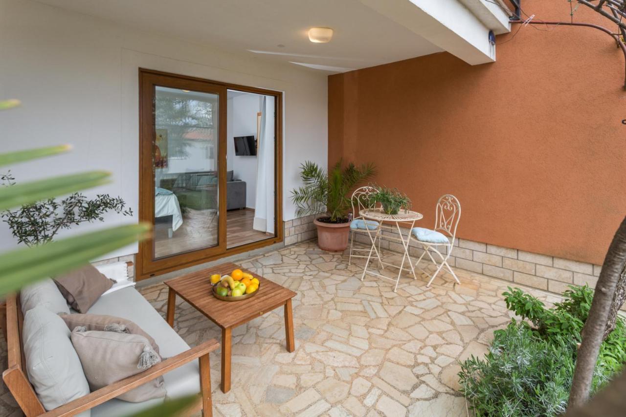 Apartments Zomzi Porec Exterior photo