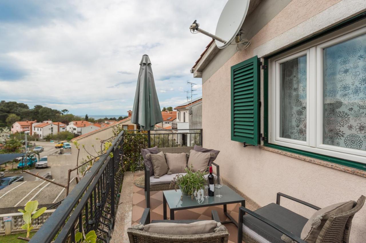 Apartments Zomzi Porec Exterior photo